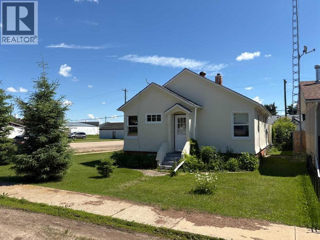 4831 52 Street — photo 2