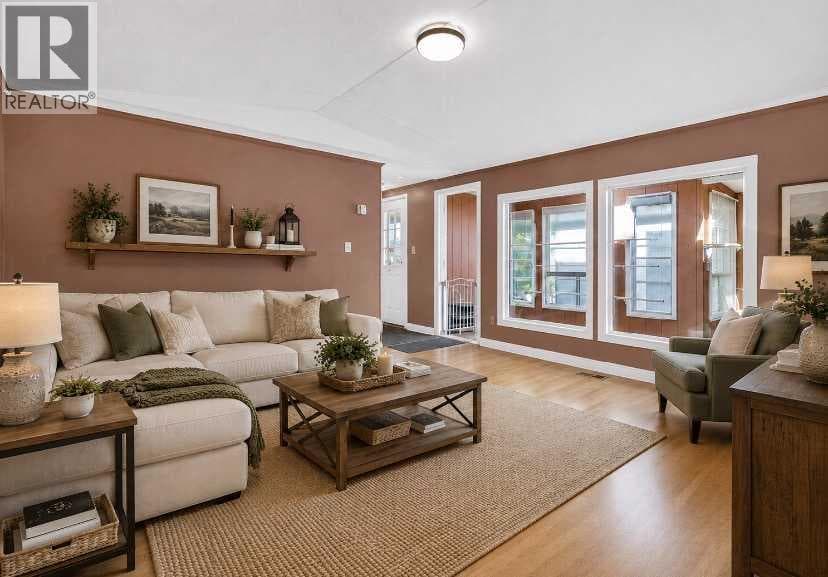 258, 99 Arbour Lake Road NW — photo 3