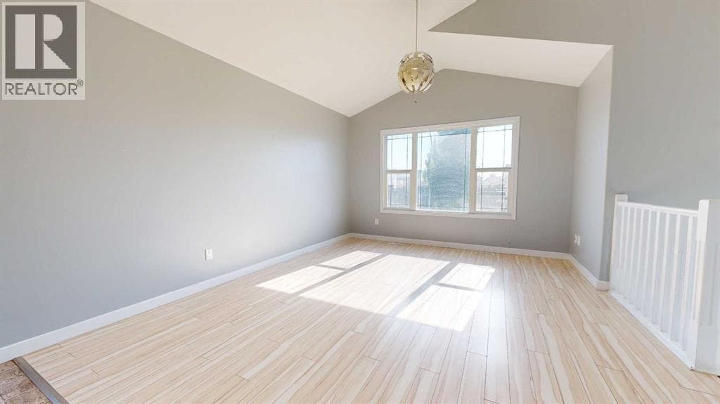 7914 115A Street — photo 5