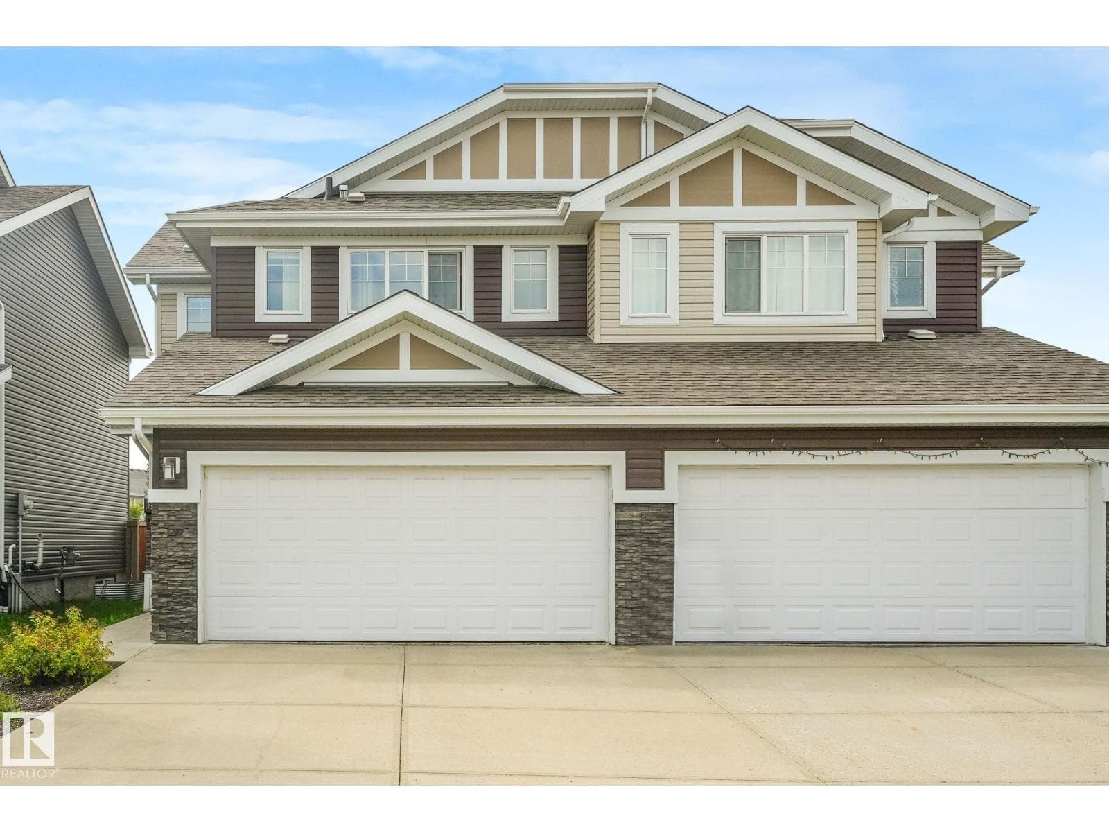 16619 14 AV SW — photo 3
