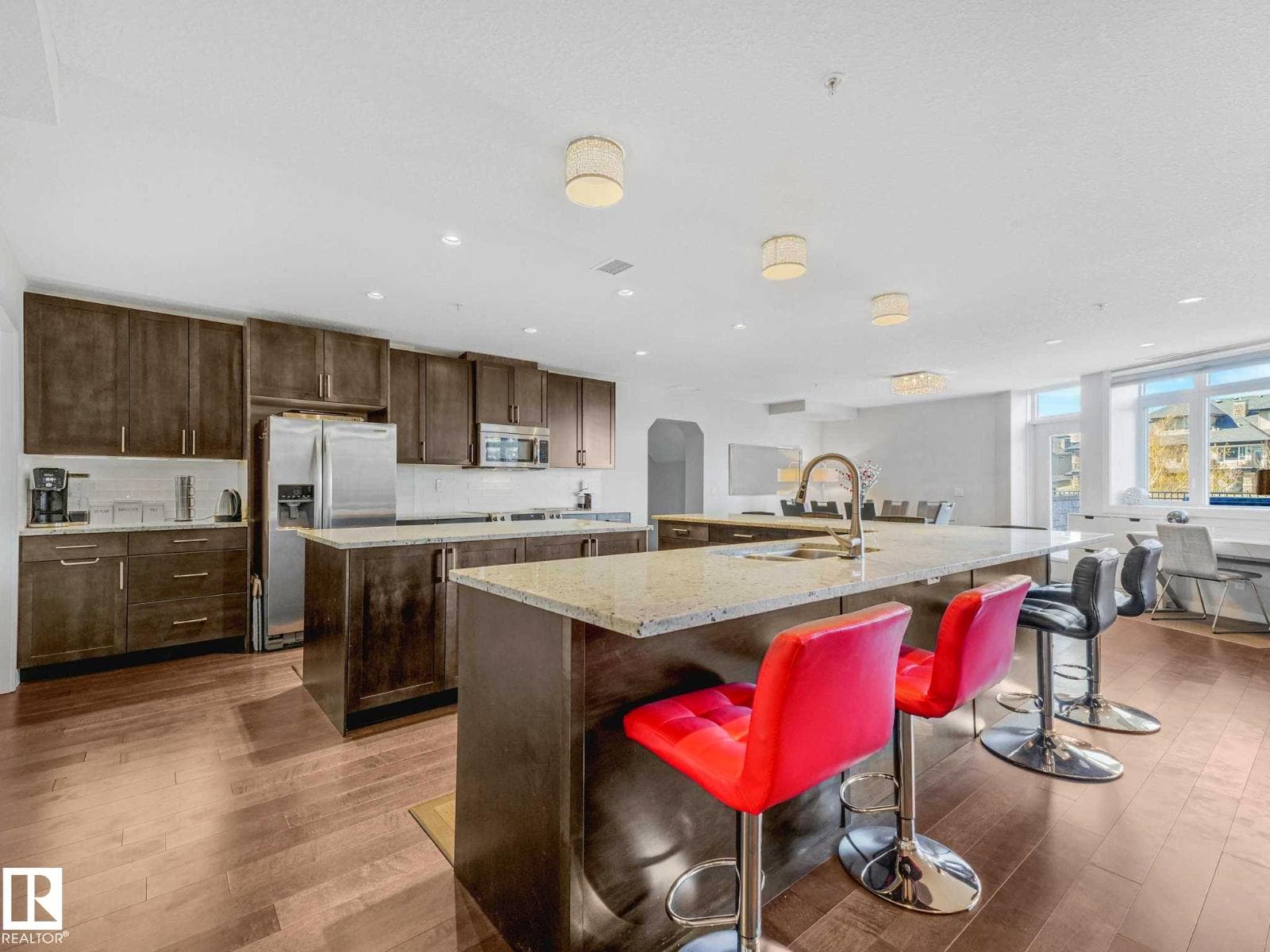 #122 5151 WINDERMERE BV SW — photo 3