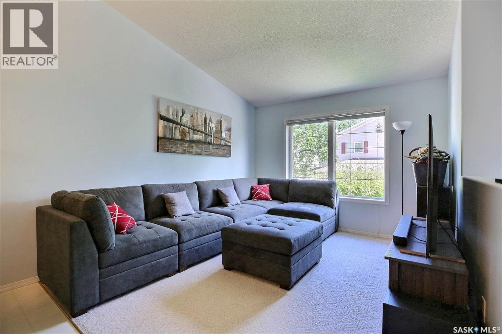 4962 Marigold DRIVE — photo 3