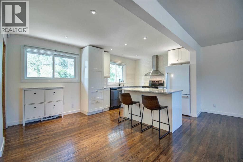 4319 Greenview Drive NE — photo 3