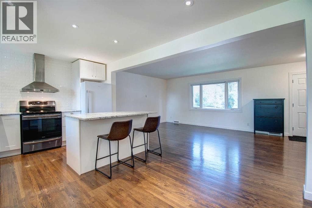 4319 Greenview Drive NE — photo 4