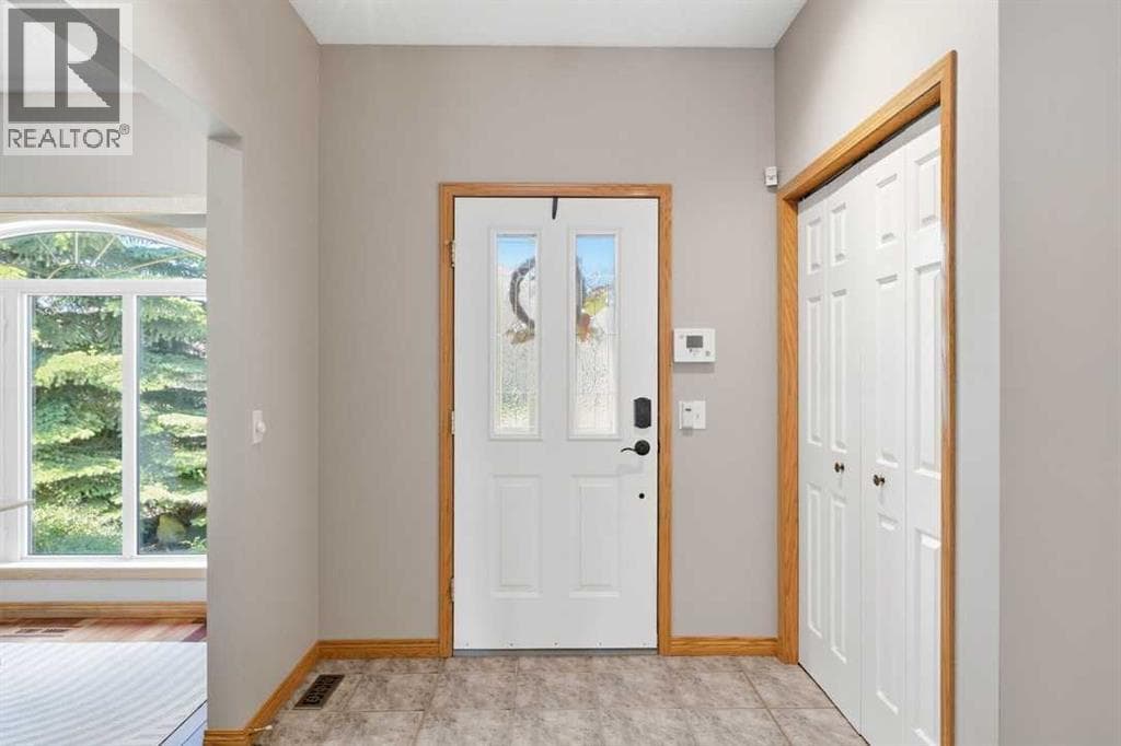 545 Rocky Ridge Bay NW — photo 2