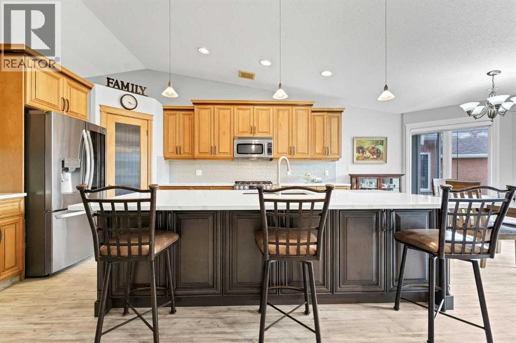 28 Sierra Close SW — photo 5
