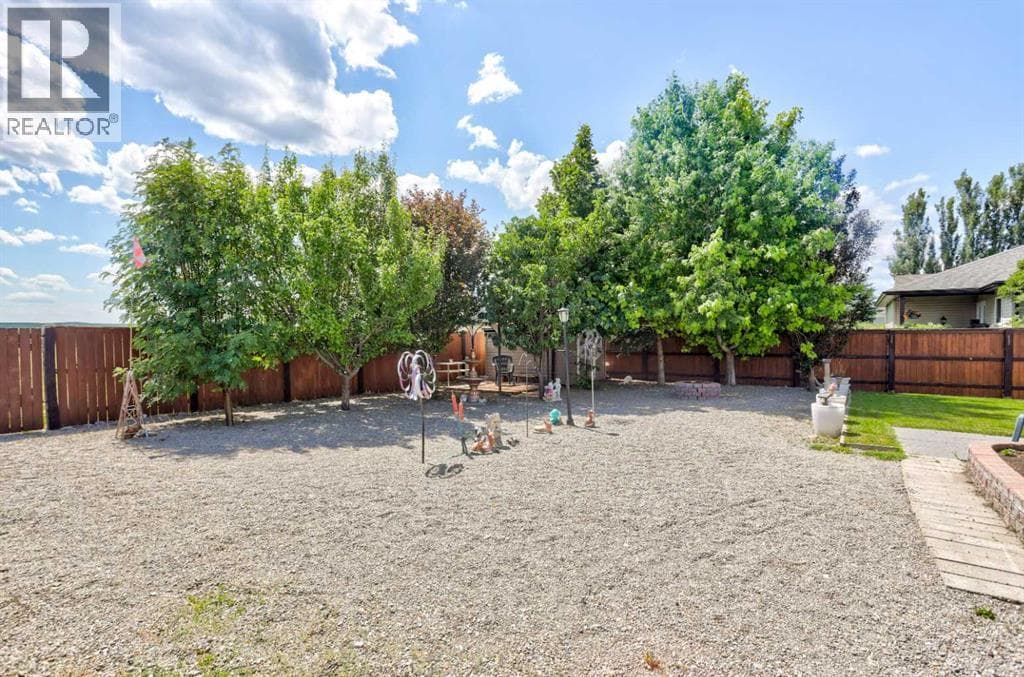 594 Tumbleweed Avenue — photo 4