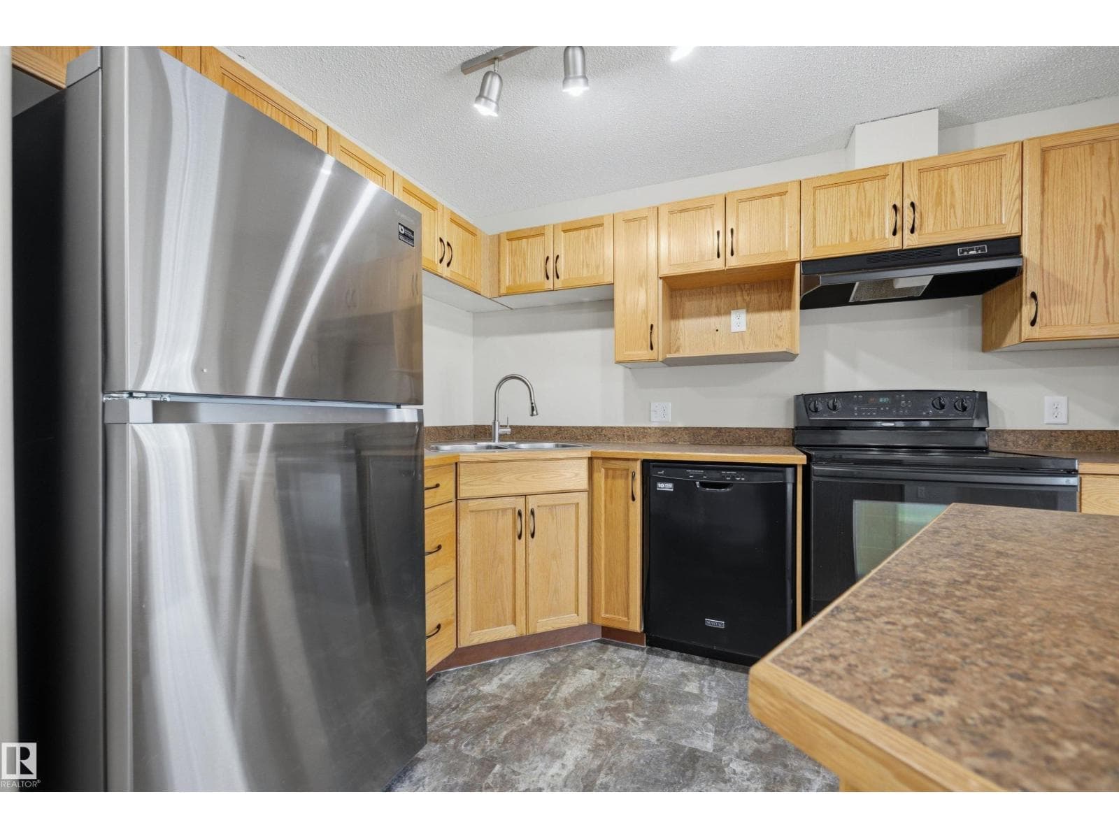 3425 19 ST NW NW — photo 5