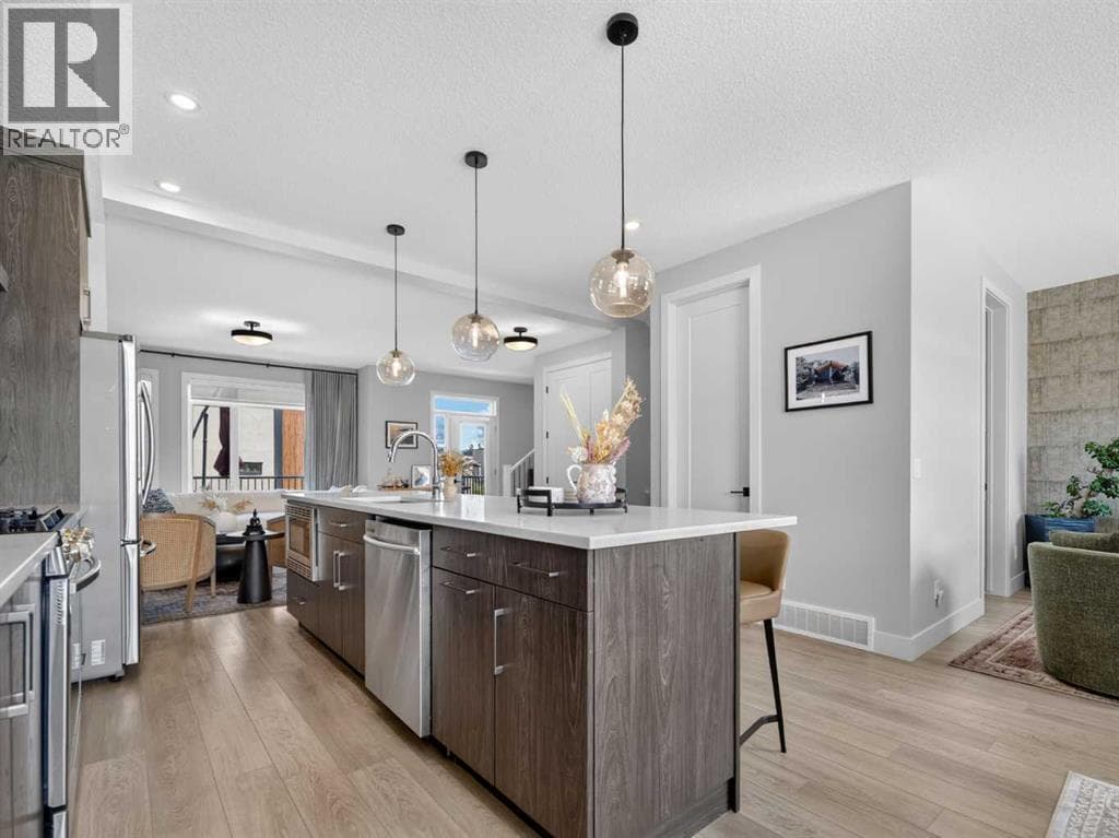 307 Royal Elm Road NW — photo 4