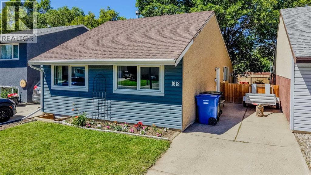 1618 St. George Road N — photo 3