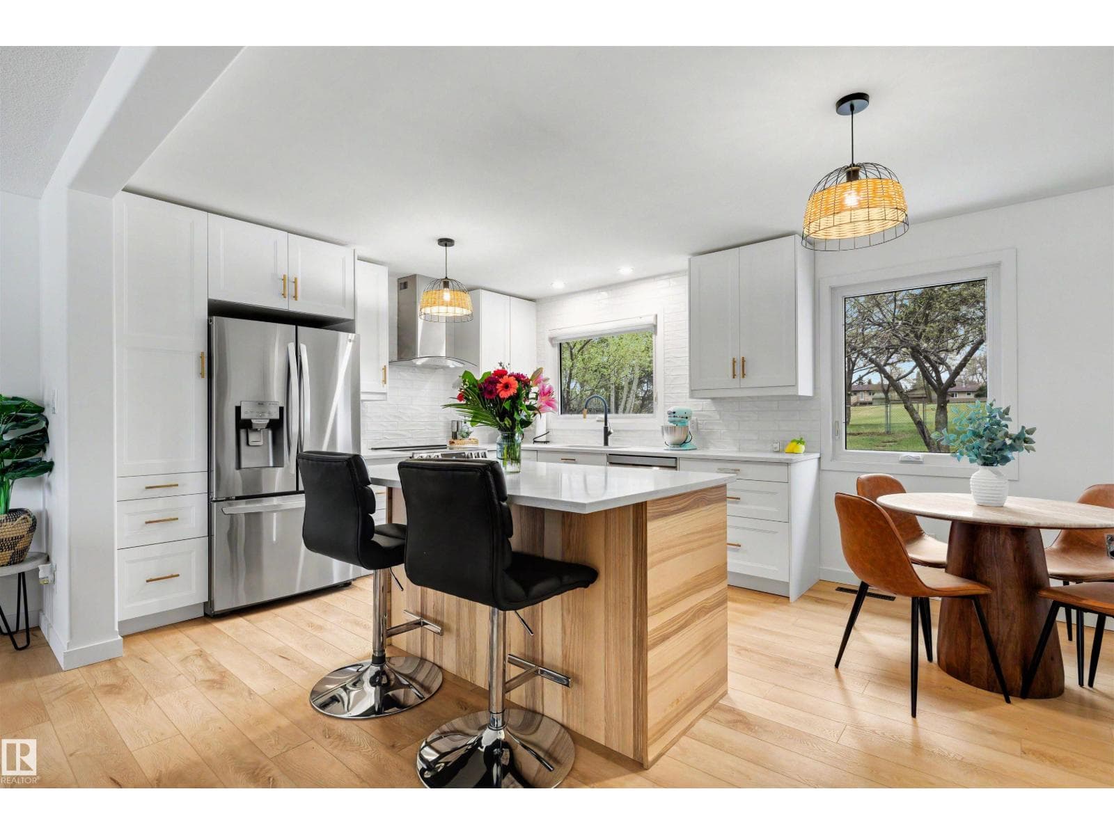 9 HUMMINGBIRD RD