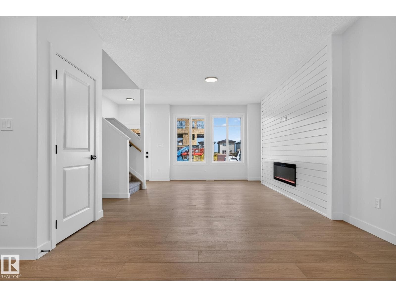 109 Westwind DR — photo 4