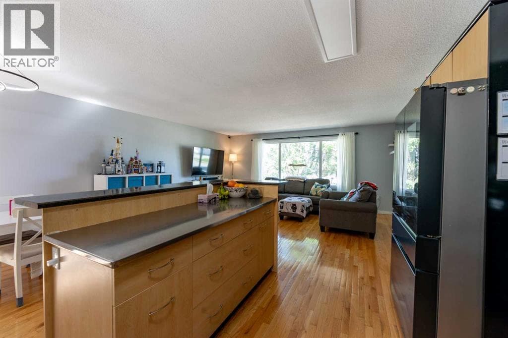 153 Alder Drive — photo 3