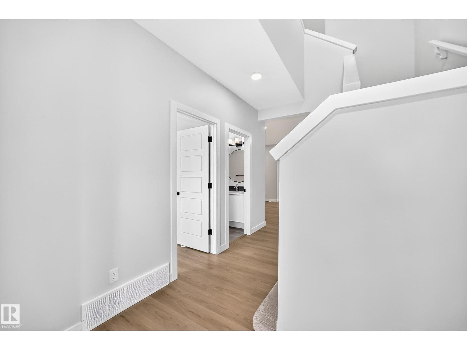 2332 159 ST SW — photo 3