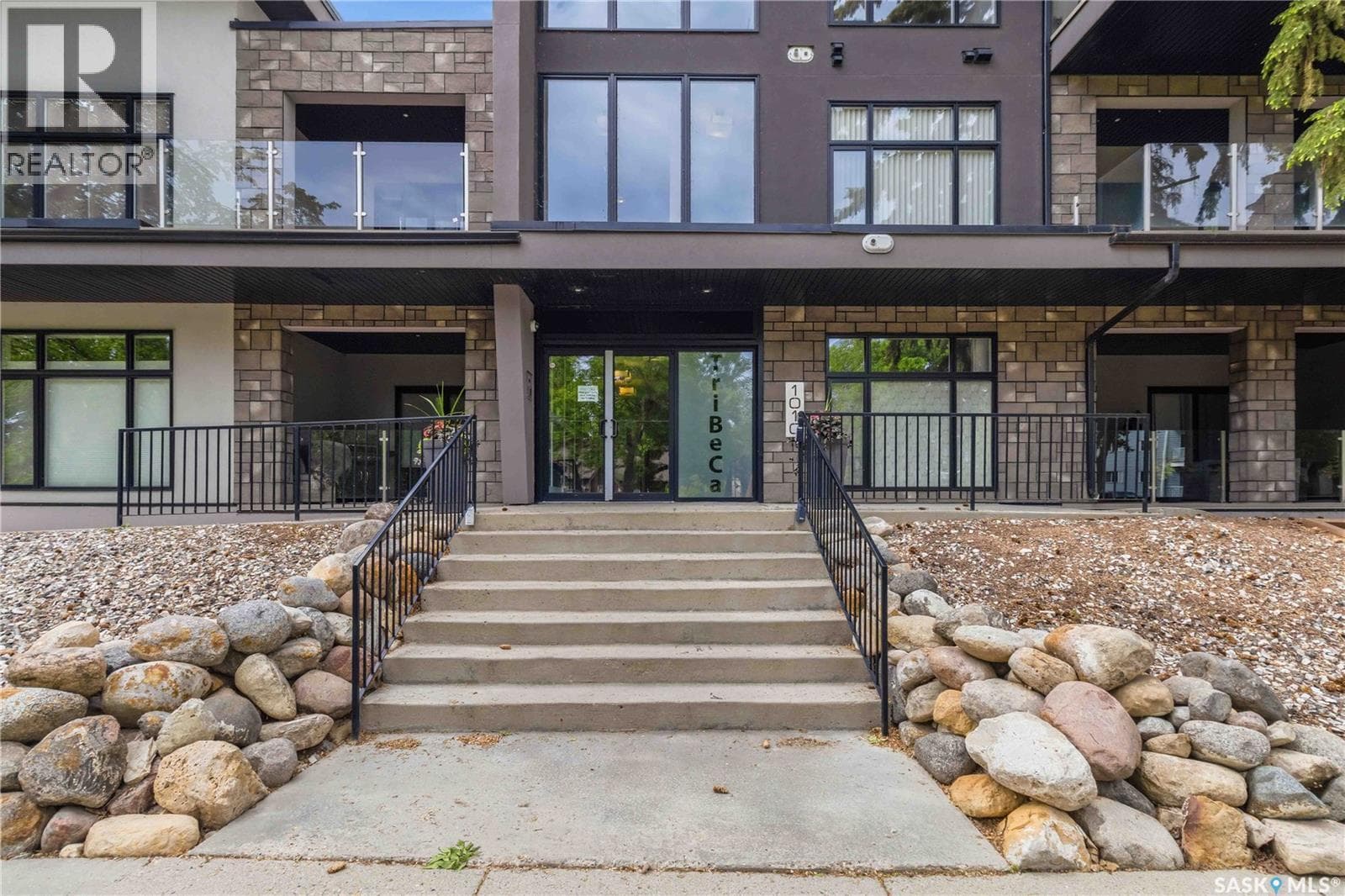 104 1010 Main STREET