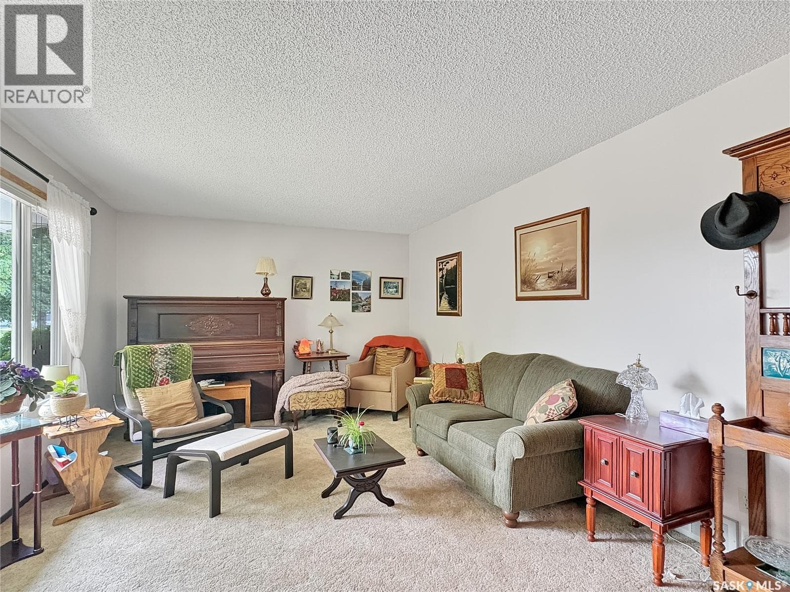 8903 Thomas AVENUE — photo 3