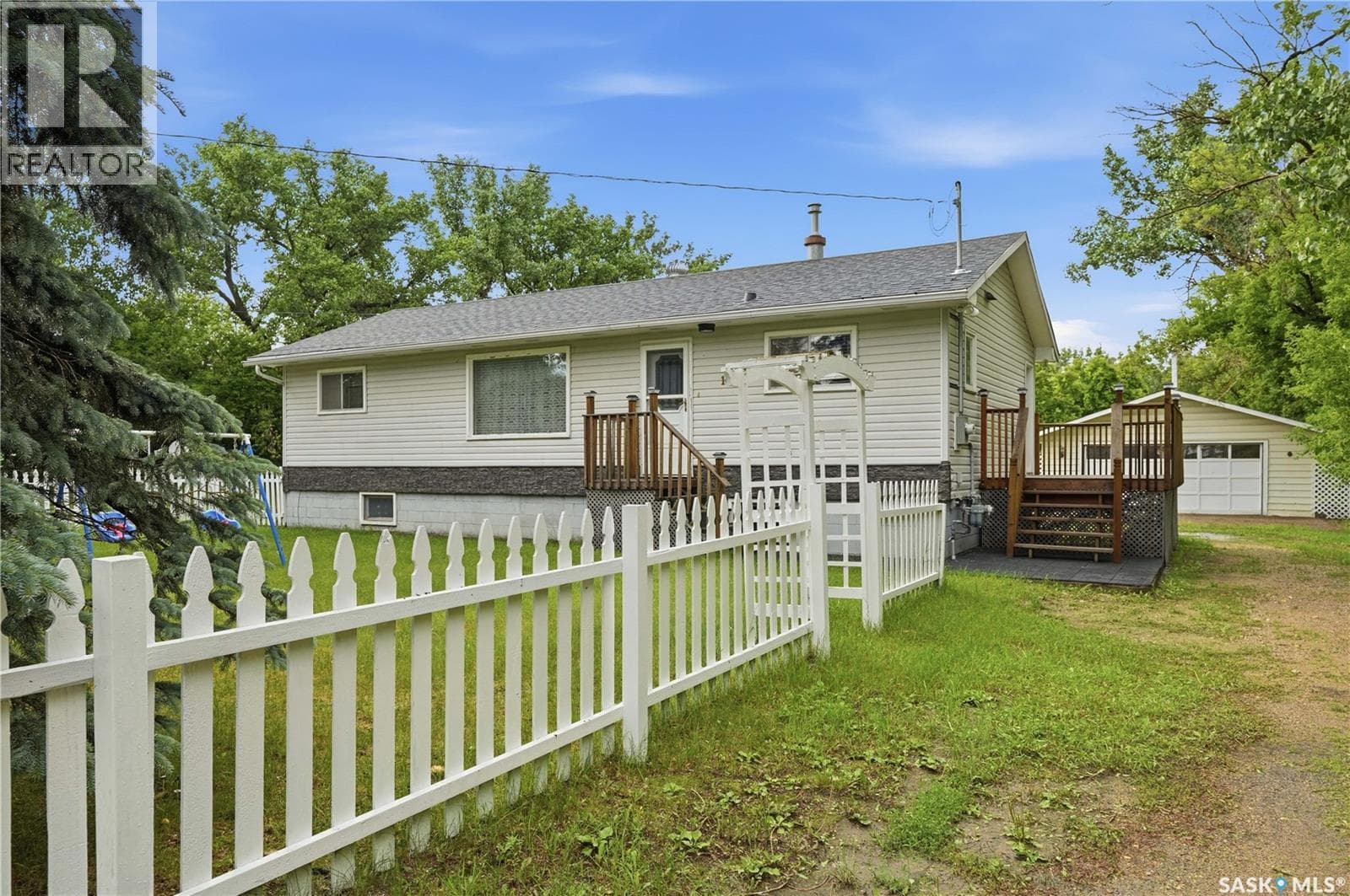 Rushinko Acreage