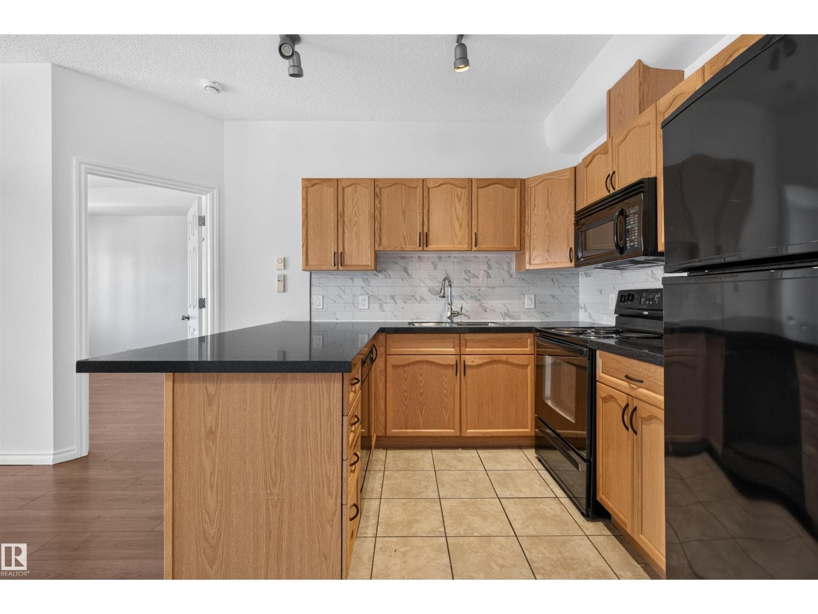 #209 10235 112 ST NW — photo 5