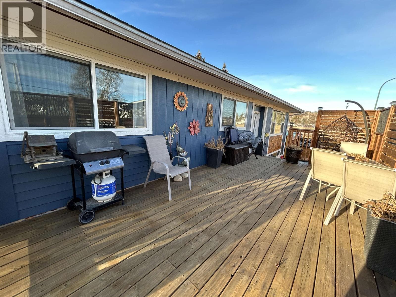 10204 TURNER CRESCENT photo 4