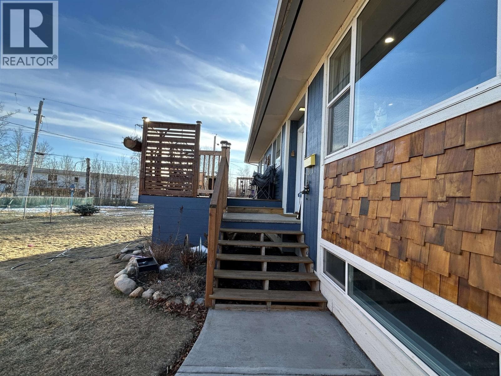 10204 TURNER CRESCENT photo 2