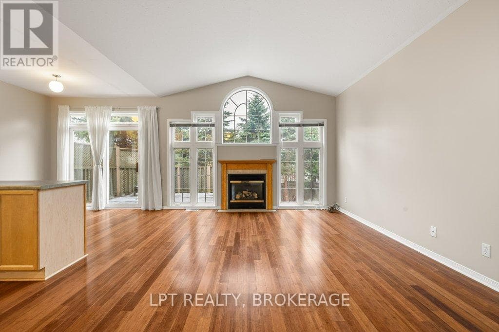 99 DALGLEISH AVENUE photo 2