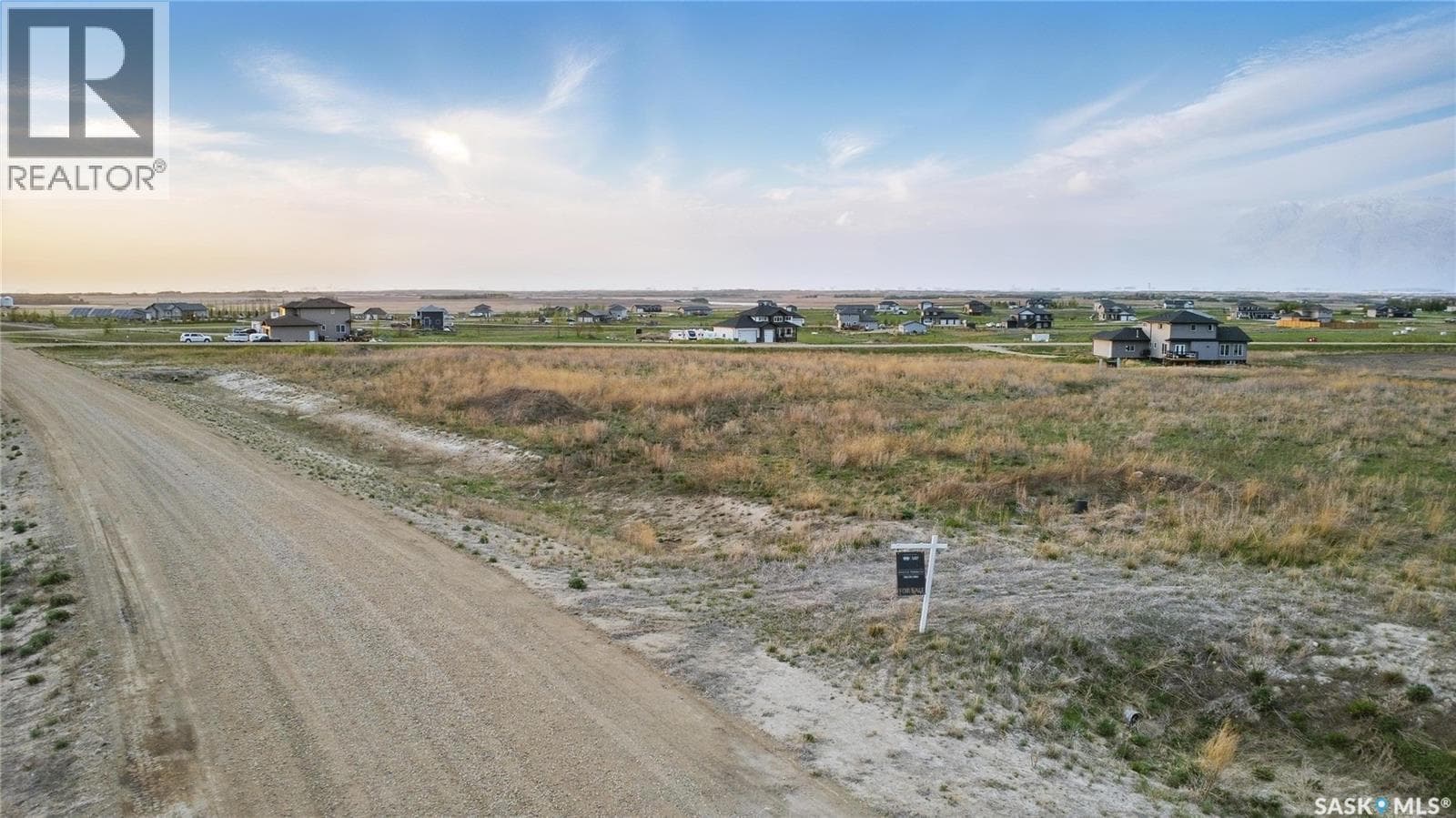 53 Meadowlark CRESCENT