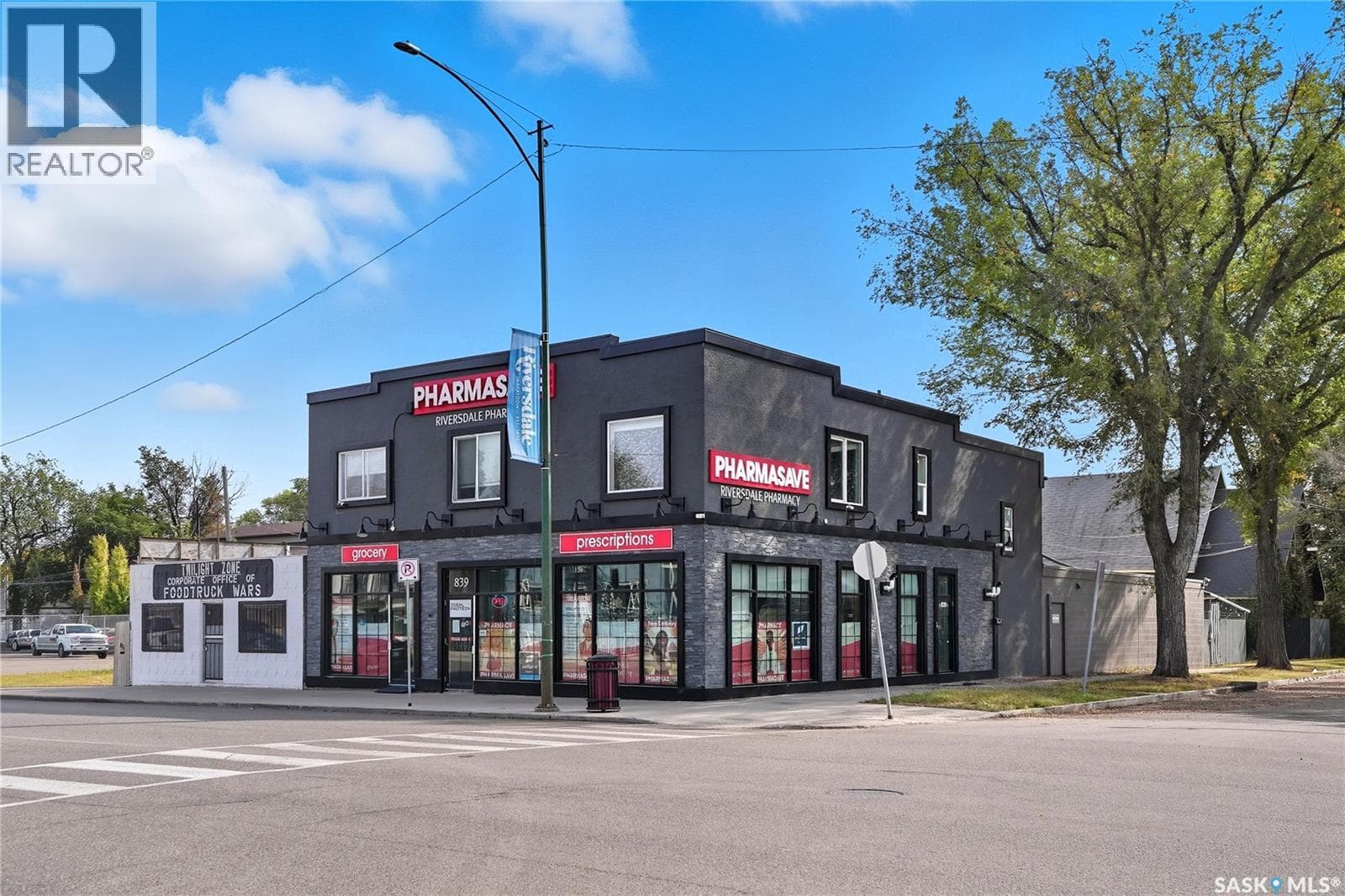 839 20th STREET W