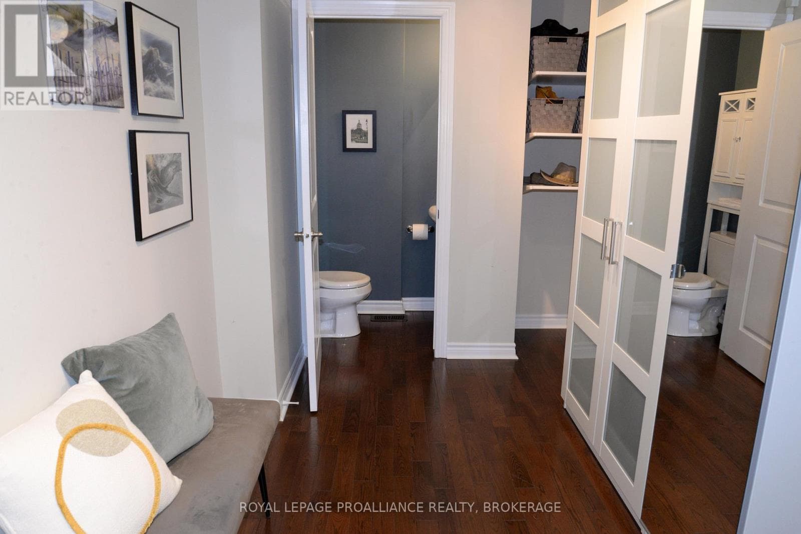 300 WELLINGTON STREET photo 4