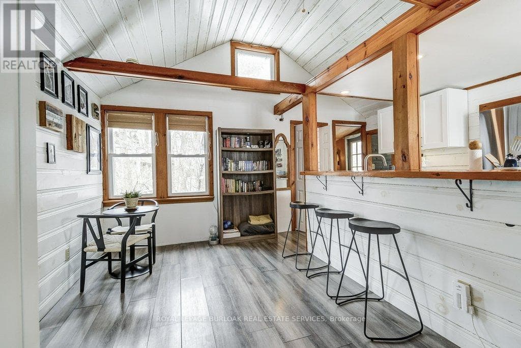 716 SANDY BAY ROAD photo 2