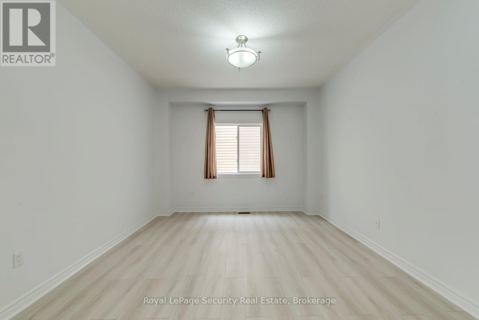 757 HALBERT DRIVE photo 4