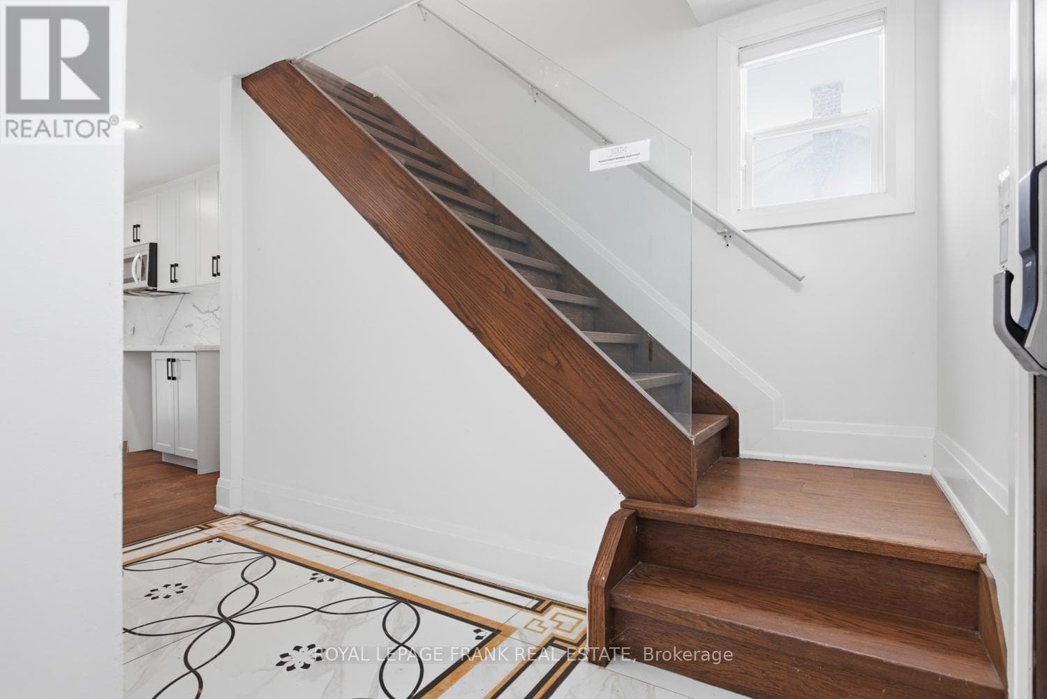 3531 SIMCOE STREET N photo 4
