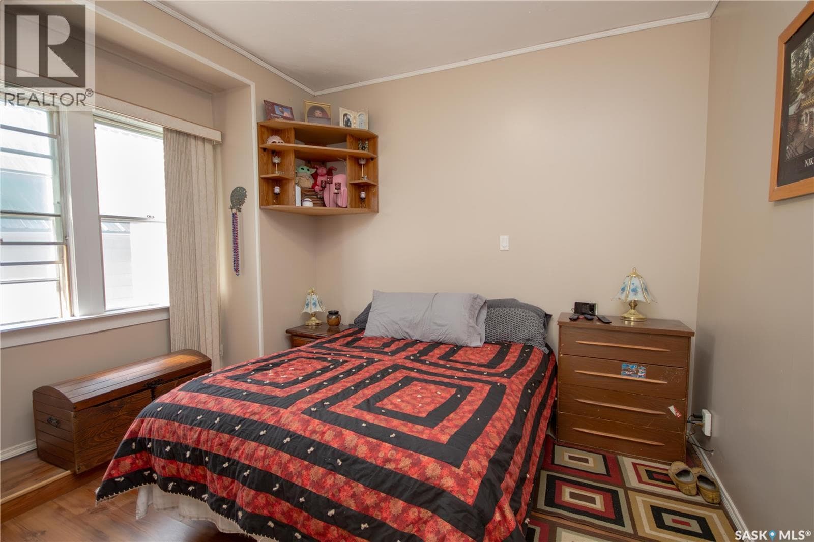 407 2nd STREET E photo 2