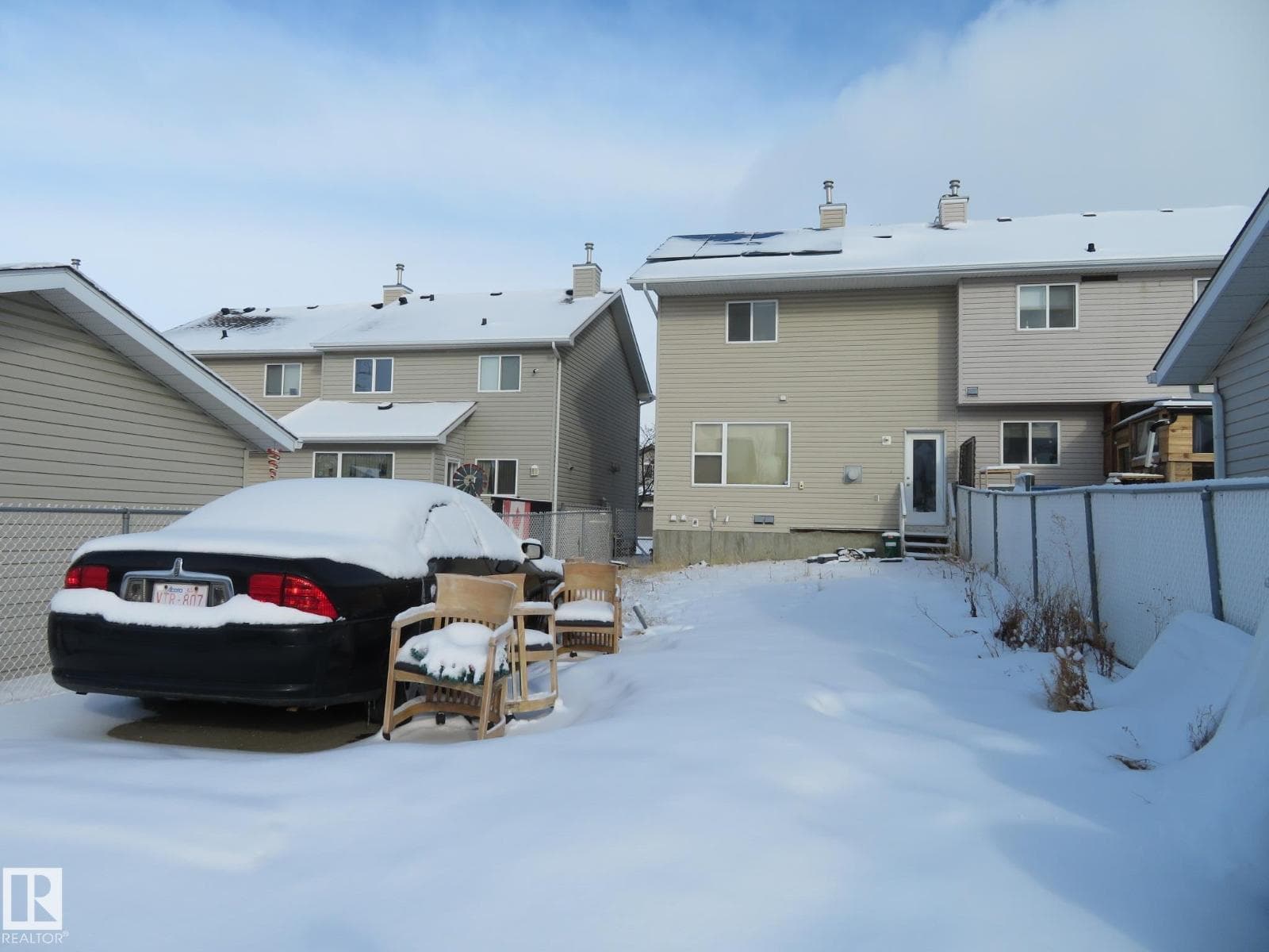 18 CONNOR LN photo 3