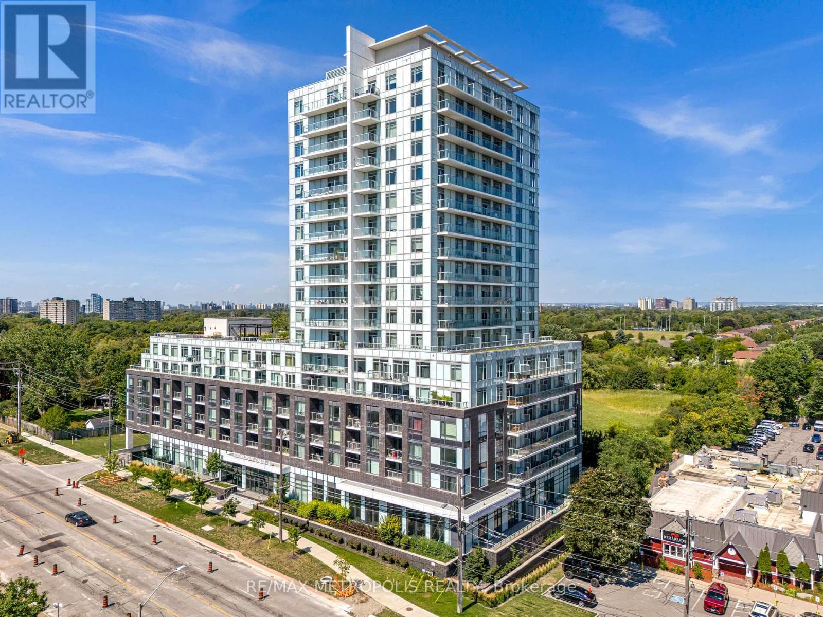 2 bed 2 bath single family at 1310 - 3220 SHEPPARD AVENUE E — $669,900