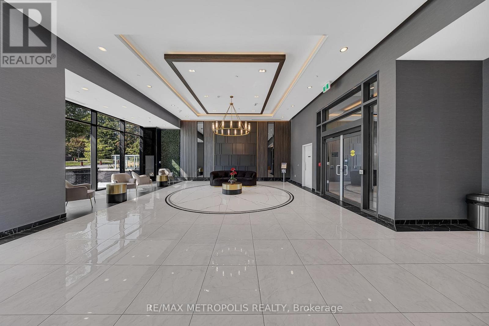 1310 - 3220 SHEPPARD AVENUE E photo 2