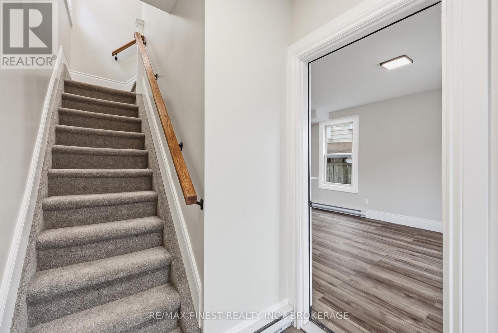 184 MONTREAL STREET photo 5