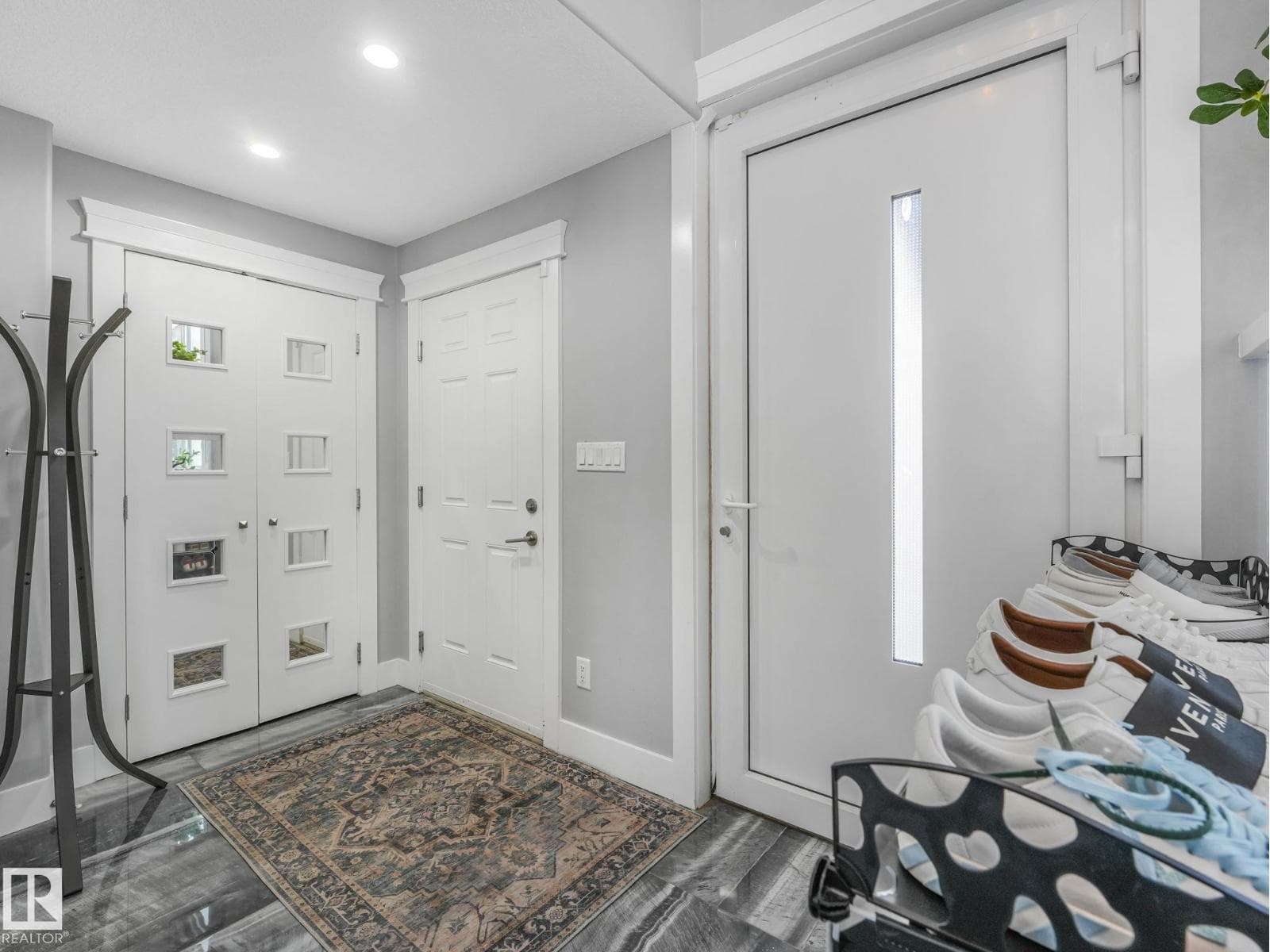 1012 148 AV NW photo 2