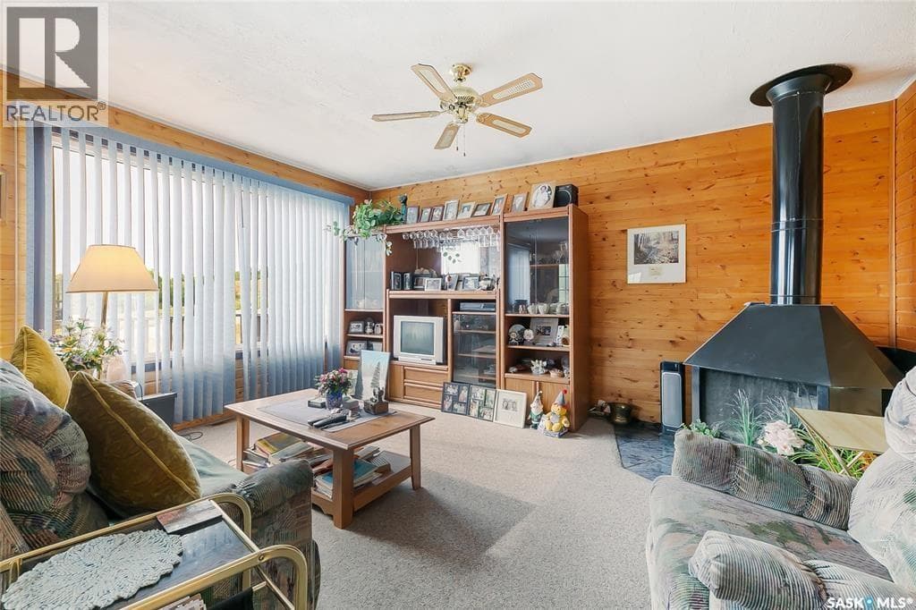 625 Aurora STREET photo 4