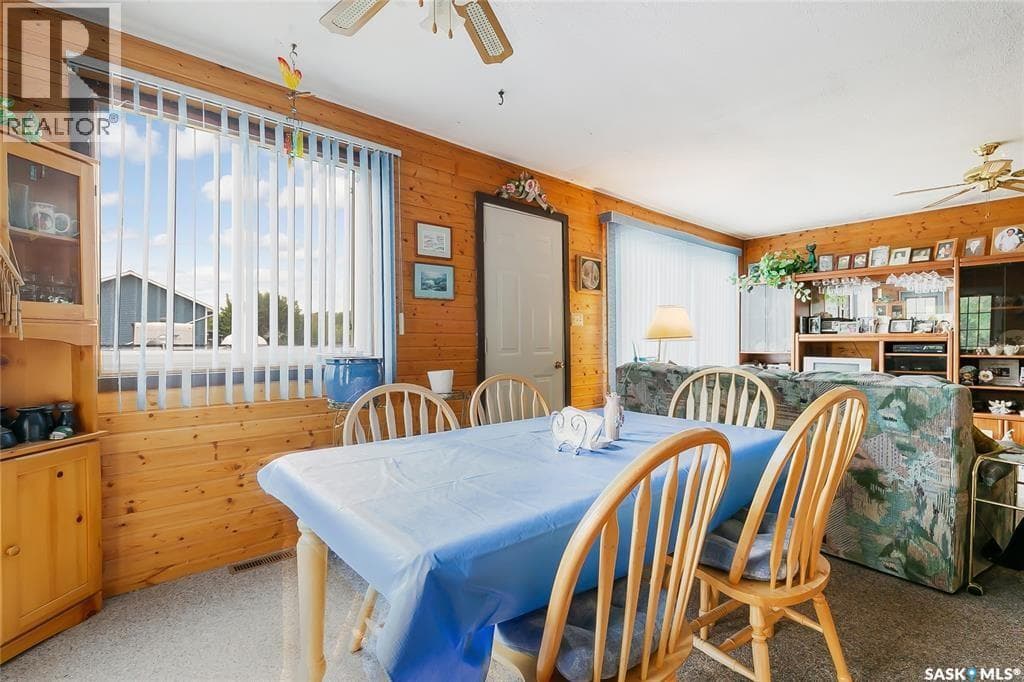 625 Aurora STREET photo 3