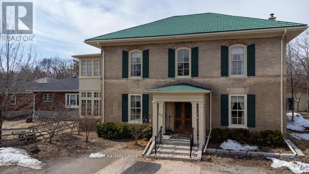 813 WATER STREET photo 3