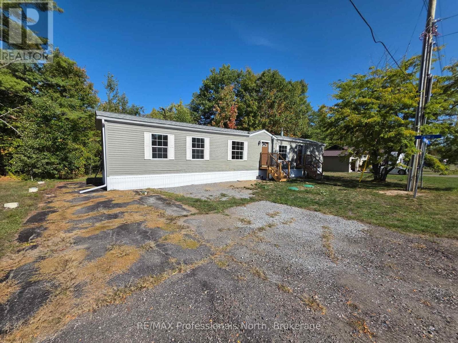 1013 SEVENTH LANE photo 3
