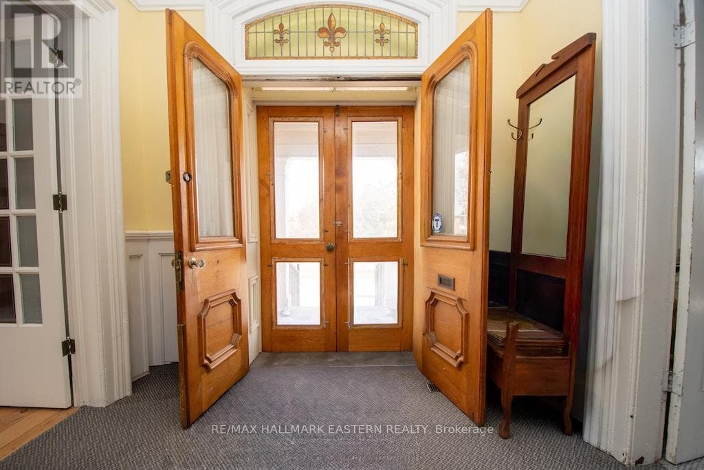 813 WATER ST. & 11 ARGYLE STREET photo 2