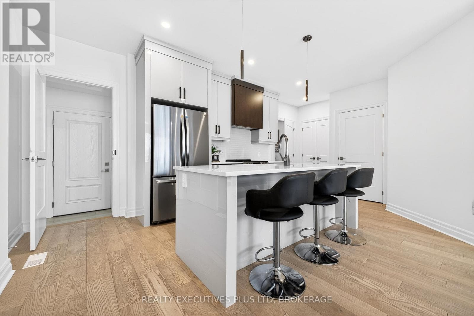7446 PARKSIDE ROAD photo 5