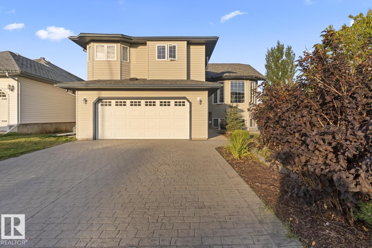 802 26 ST photo 3