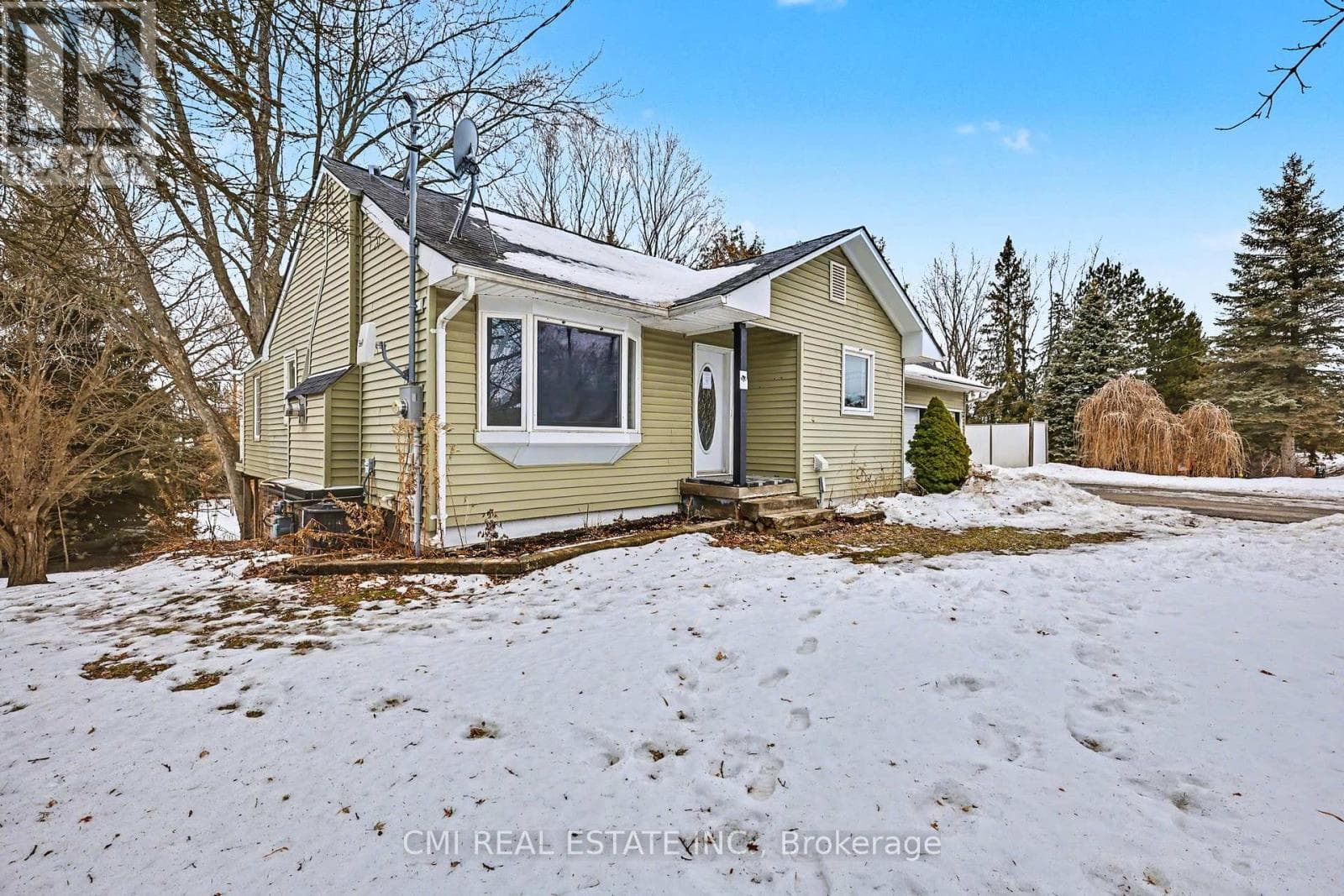 3440 SIMCOE STREET N photo 4