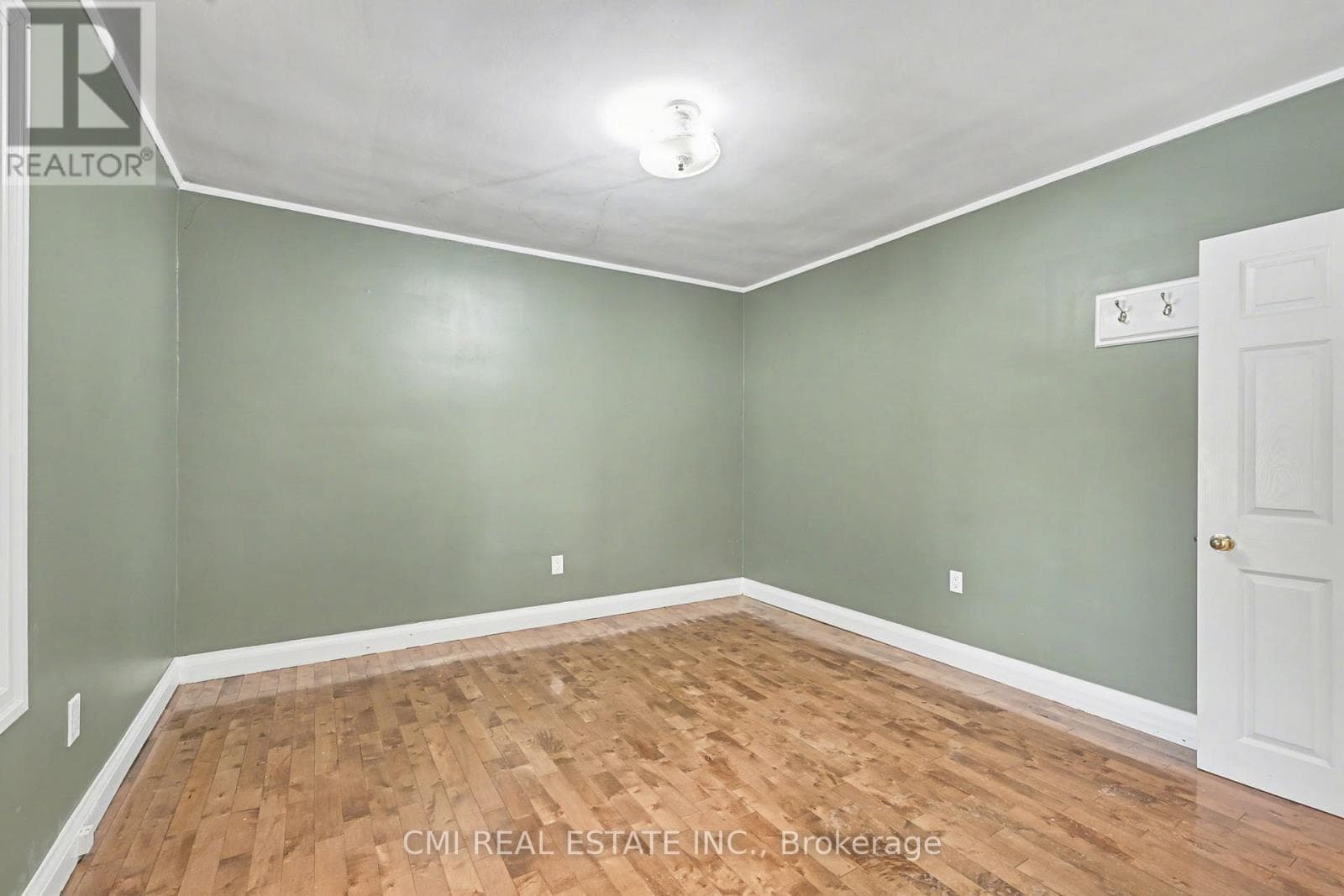 3440 SIMCOE STREET N photo 5