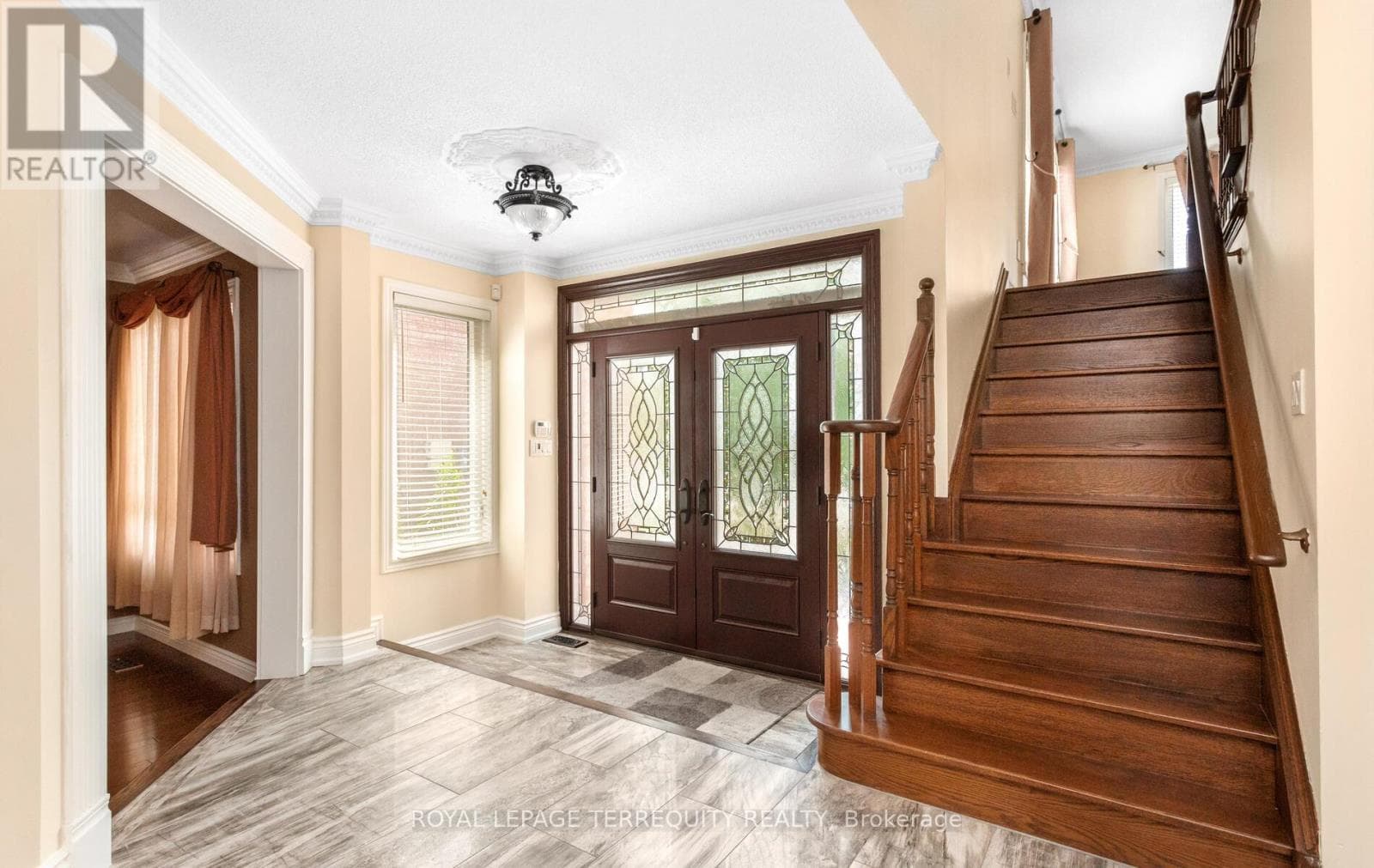 5839 FIELDON ROAD photo 4