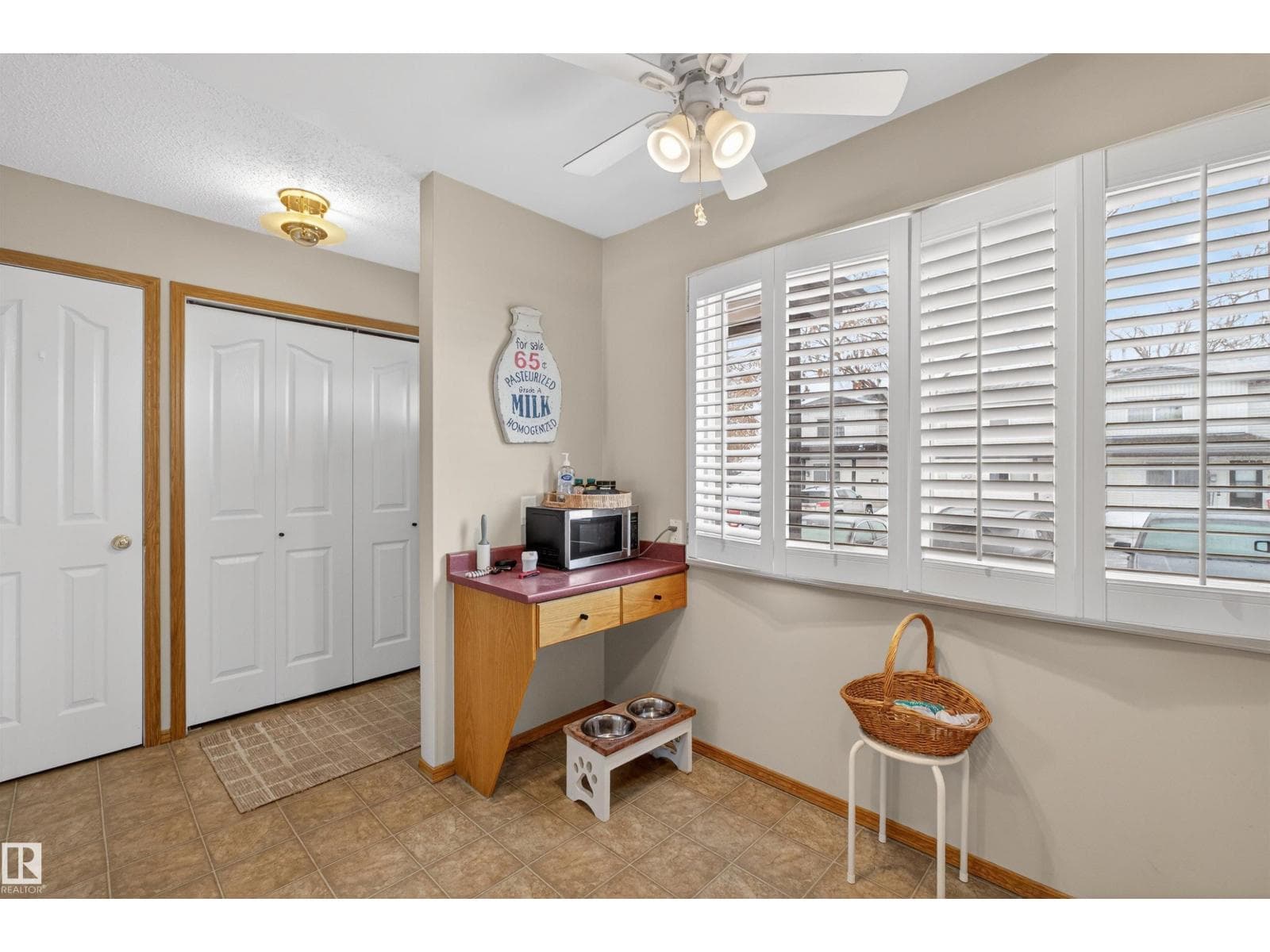 14648 54 ST NW photo 5