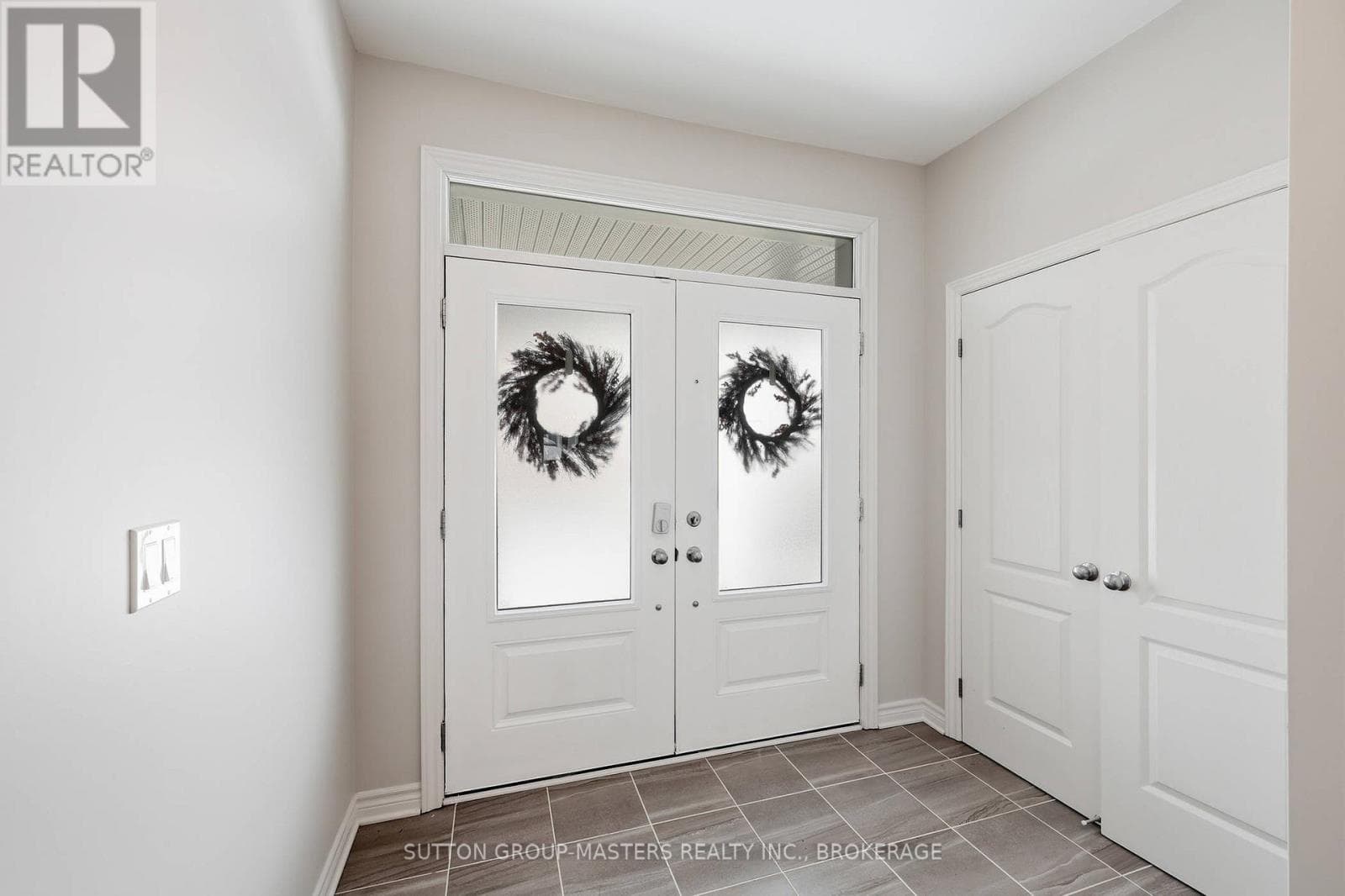 1187 WATERSIDE WAY photo 4