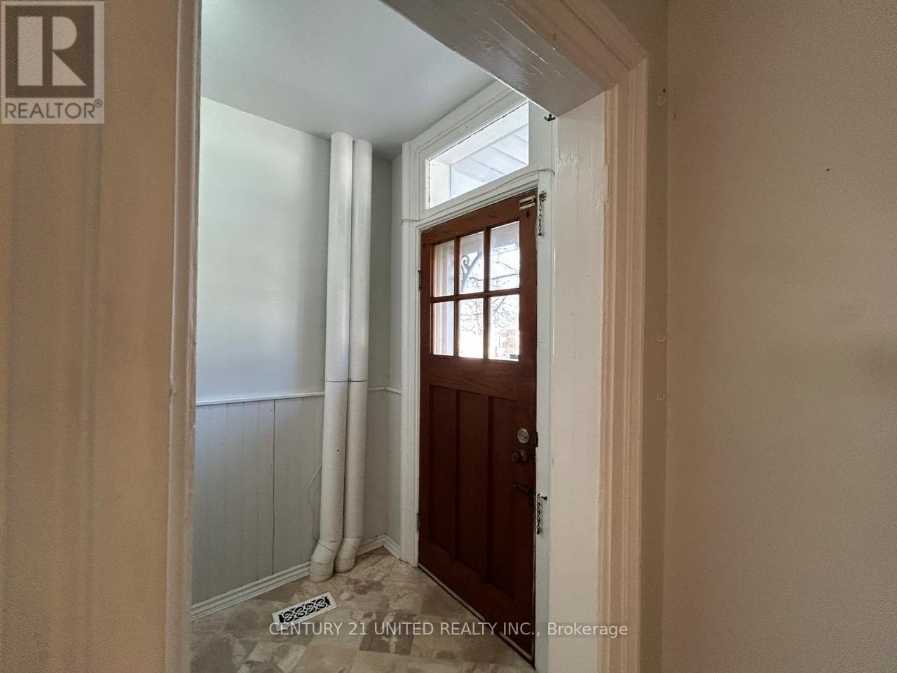 862 GEORGE STREET N photo 4